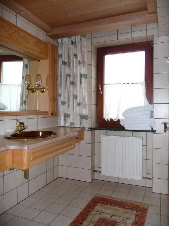 Ferienwohnungen Maria Ginther Pinswang Quarto foto